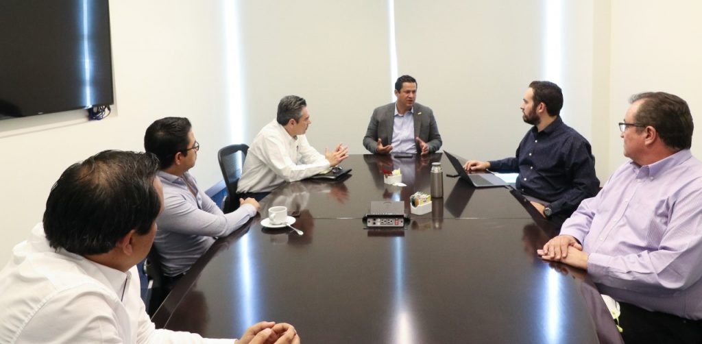 Reitera el Gobernador Diego Sinhue asistencia a guanajuatenses en el extranjero