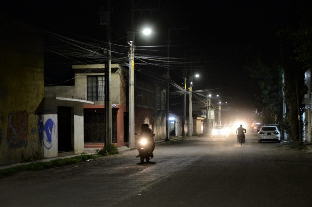Llevan Alumbrado Público a Colonias en Irapuato