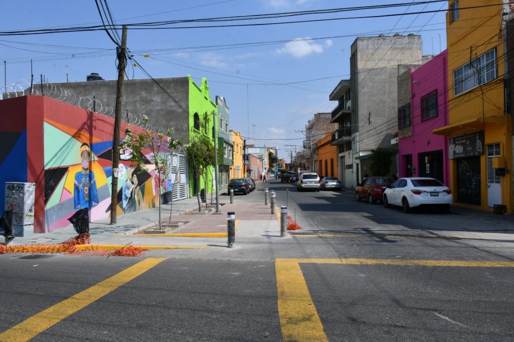 Mejoran Imagen Urbana y Arbolado en Calles de Irapuato