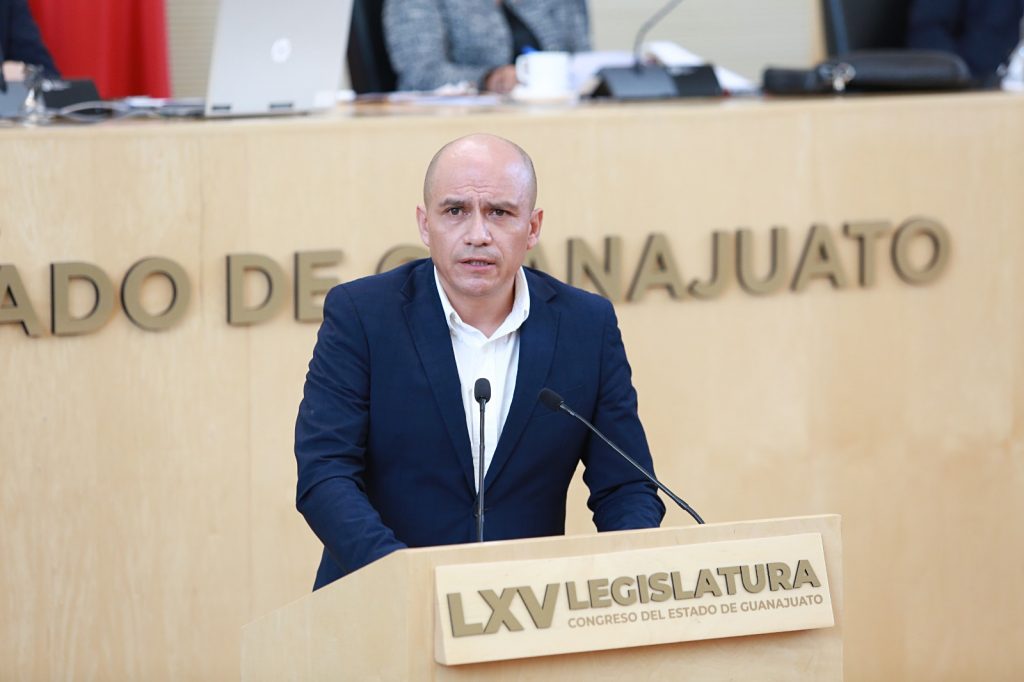 Llama Martín López a legitimar la función policial