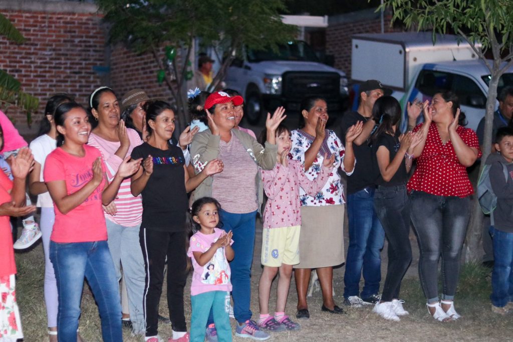MEJORAN ILUMINACIÓN PARA FAMILIAS EN COMUNIDAD LO DE SIERRA