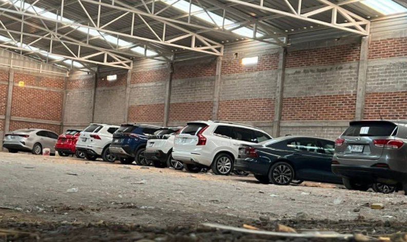 Recuperan autoridades vehículos robados en agencia de Villas del Juncal