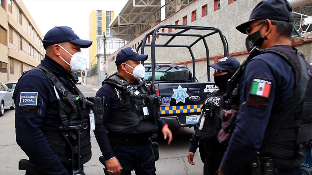 AUXILIAN POLICÍAS IRAPUATENSES A MUJER EN LABOR DE PARTO